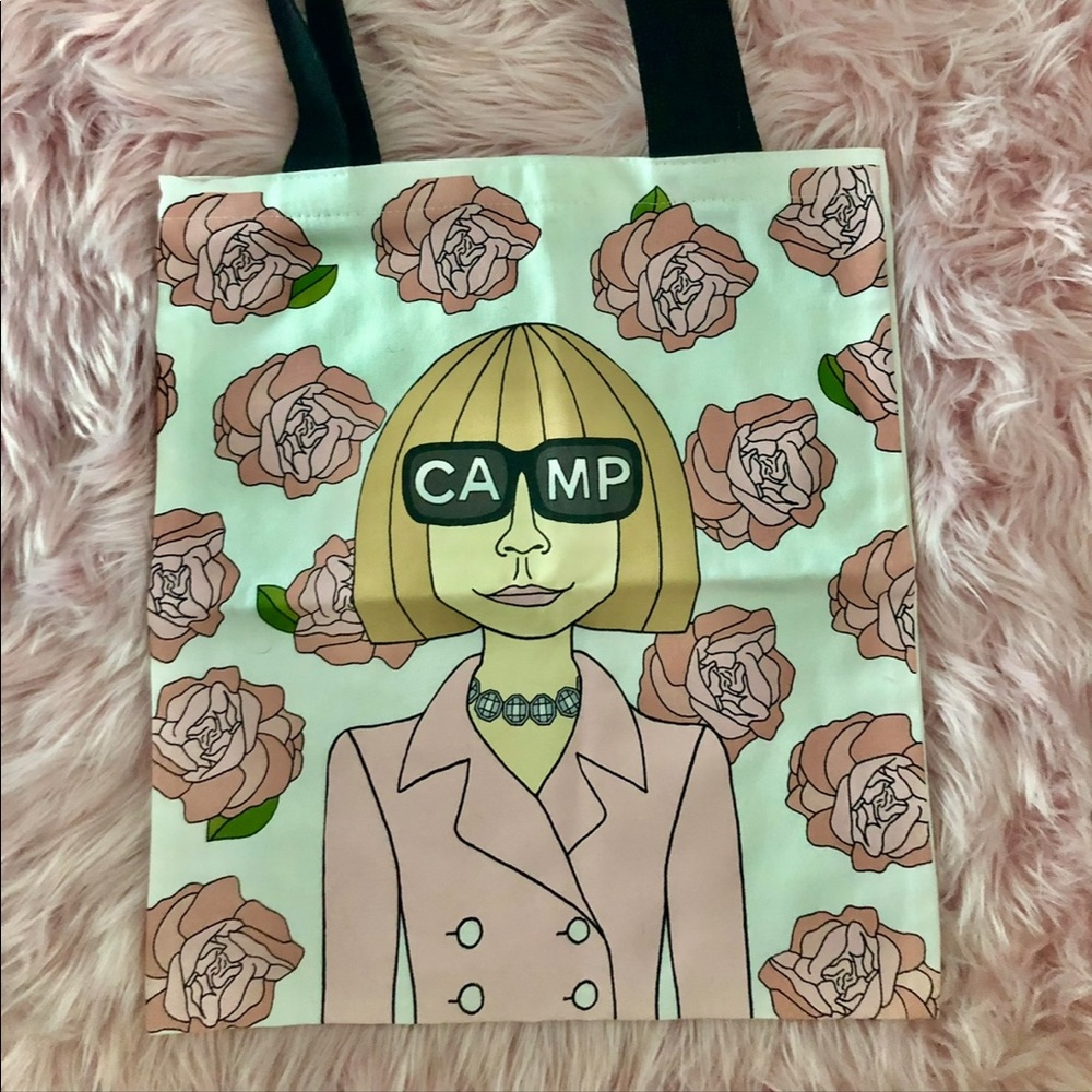 Anna Wintour limited edition MET CAMP